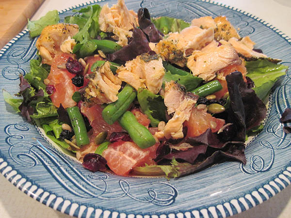 Salmon and Grapefruit Salad With Popovers